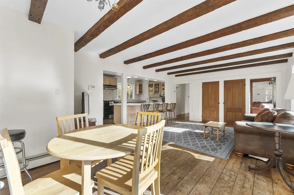 42 Blackberry Lane Jamaica VT 05343