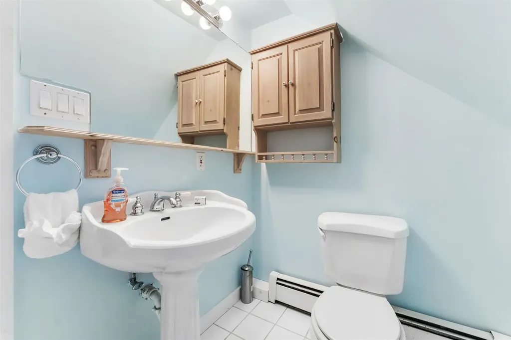 42 Blackberry Lane Jamaica VT 05343