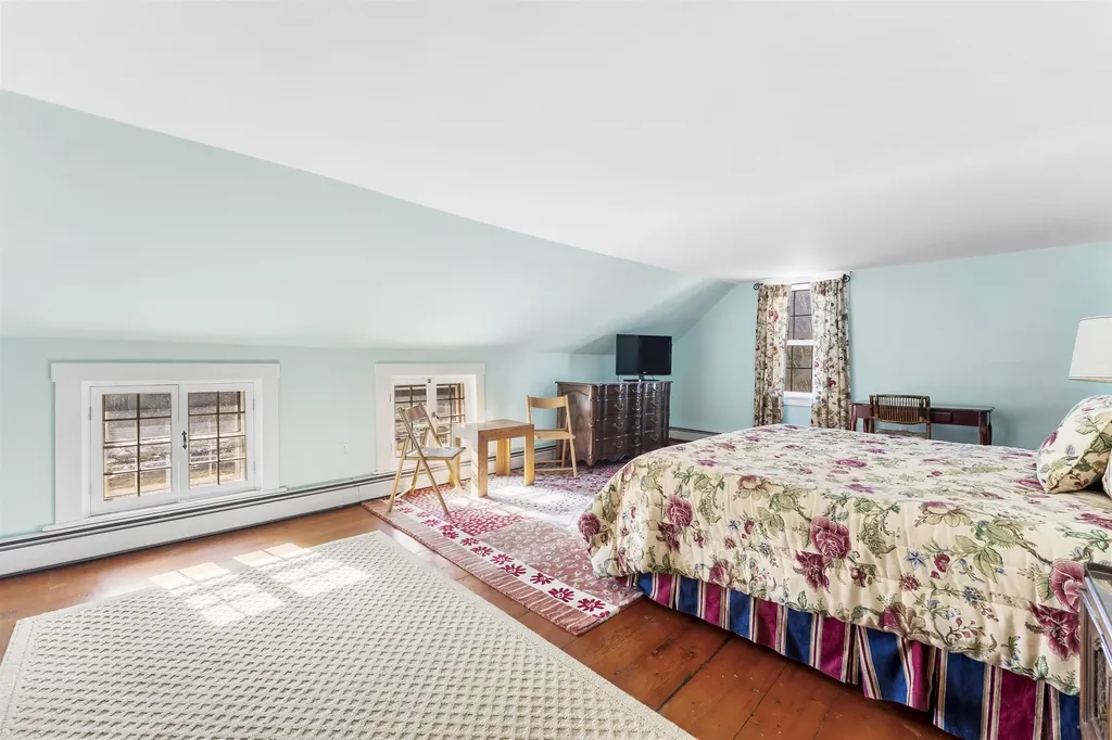 42 Blackberry Lane Jamaica VT 05343