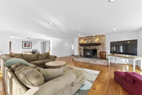 42 Blackberry Lane Jamaica VT 05343