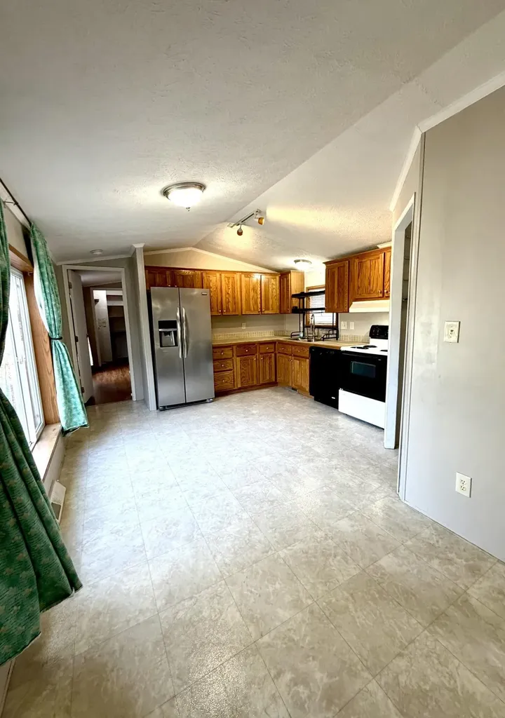 17 Blue Jay Court Keene NH 03431