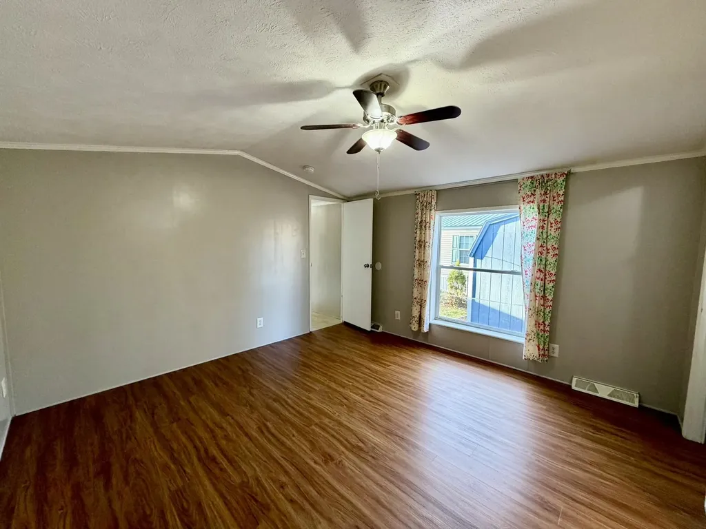 17 Blue Jay Court Keene NH 03431