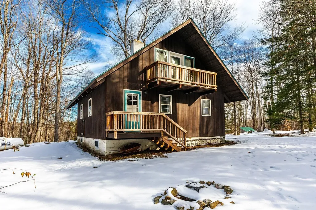 8 Winhall Woods Road Winhall VT 05340