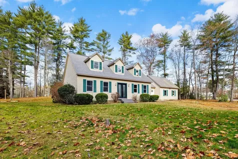 31 Moulton Avenue Greenland NH 03840-2309