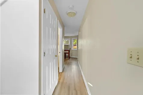 31 Moulton Avenue Greenland NH 03840-2309