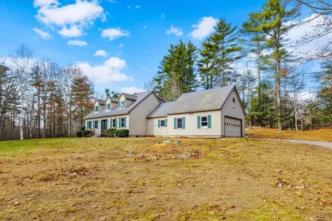 31 Moulton Avenue Greenland NH 03840-2309