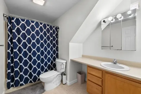 31 Moulton Avenue Greenland NH 03840-2309