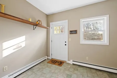 31 Moulton Avenue Greenland NH 03840-2309