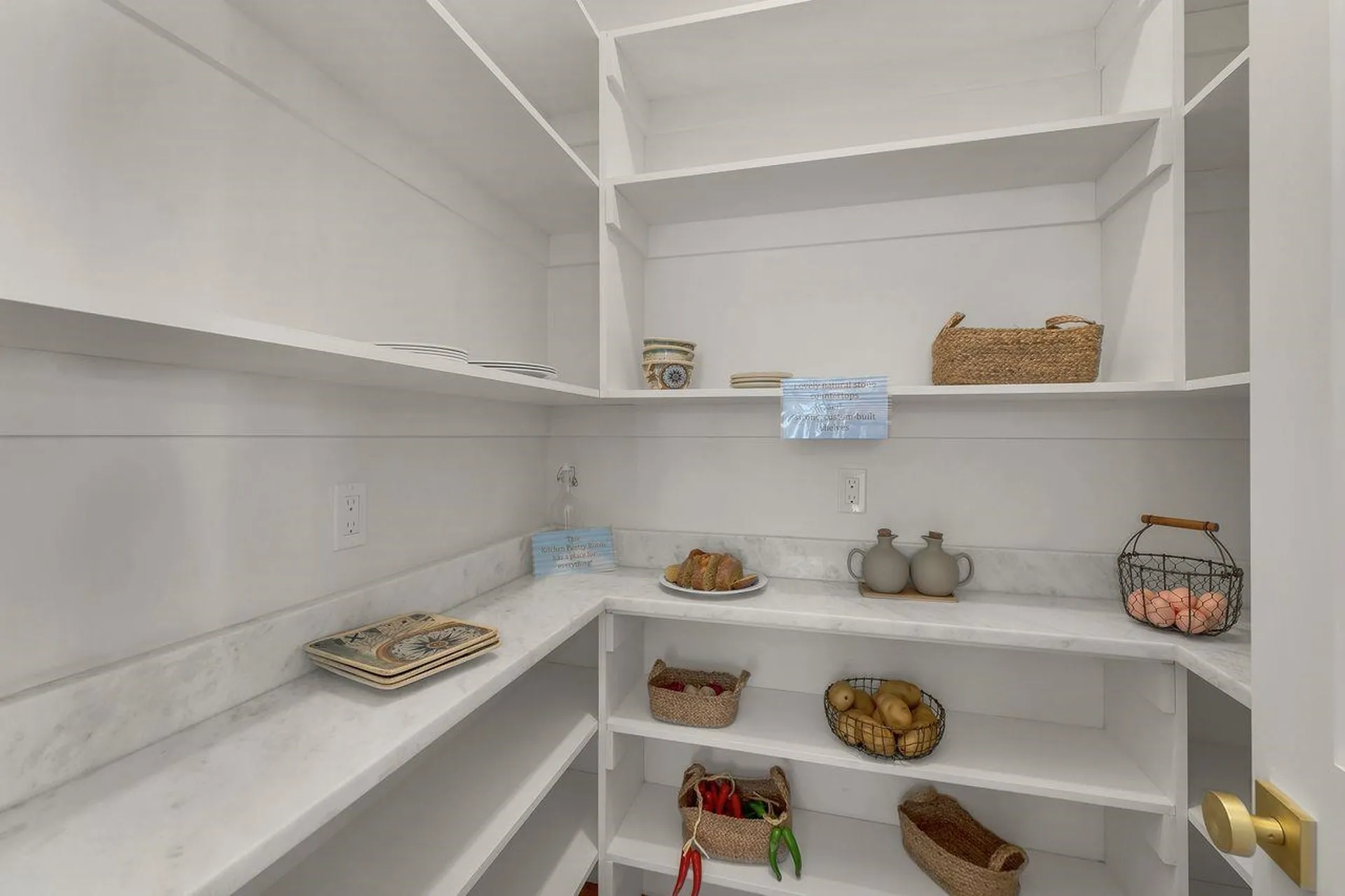 44 Lady Walsingham Way Laconia NH 03246