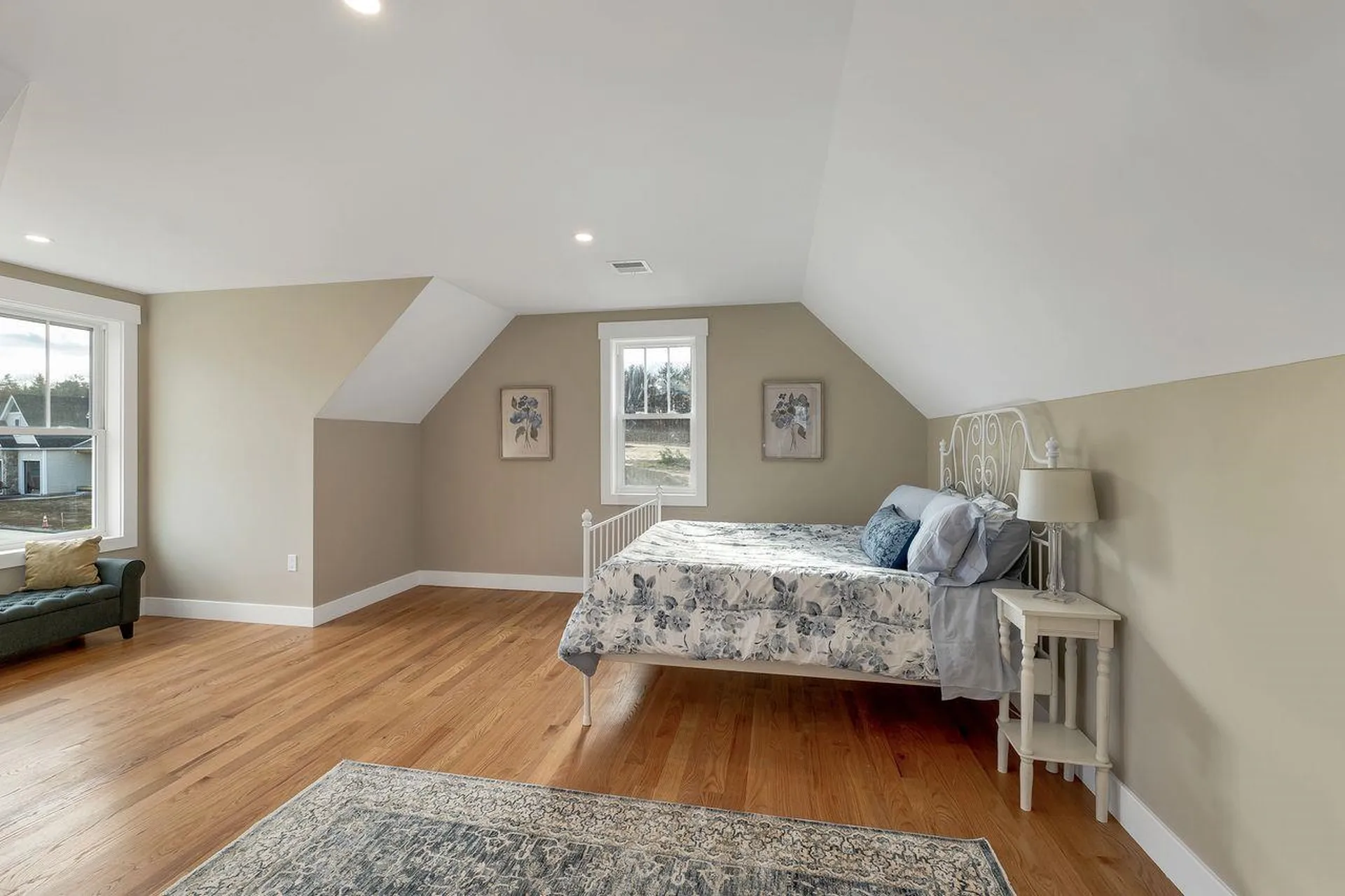 44 Lady Walsingham Way Laconia NH 03246