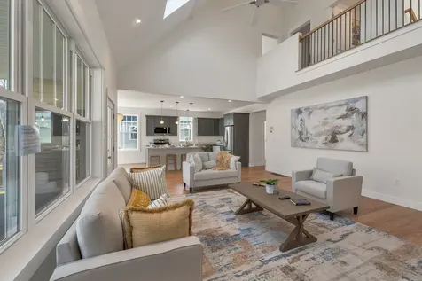 44 Lady Walsingham Way Laconia NH 03246