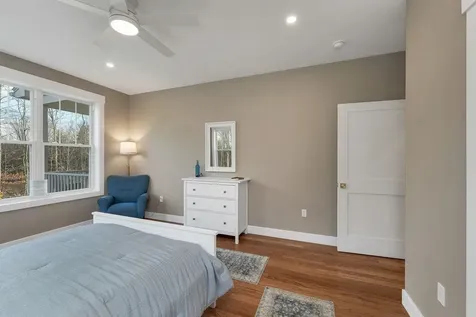 44 Lady Walsingham Way Laconia NH 03246