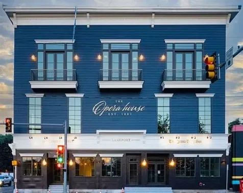 44 Lady Walsingham Way Laconia NH 03246