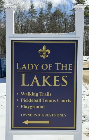 44 Lady Walsingham Way Laconia NH 03246