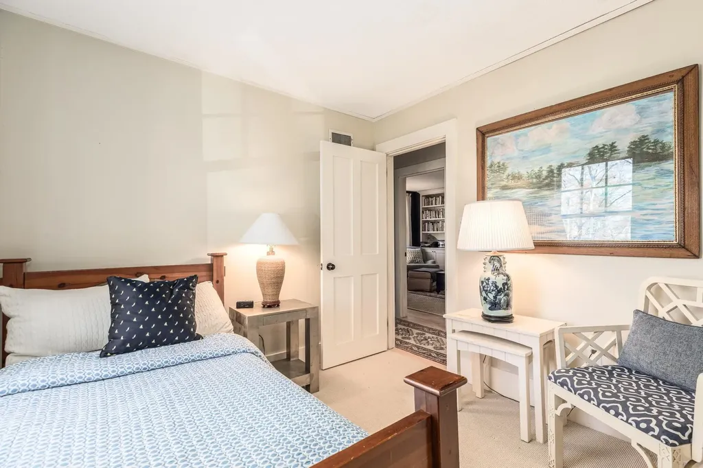 18 Mainmast Circle New Castle NH 03854