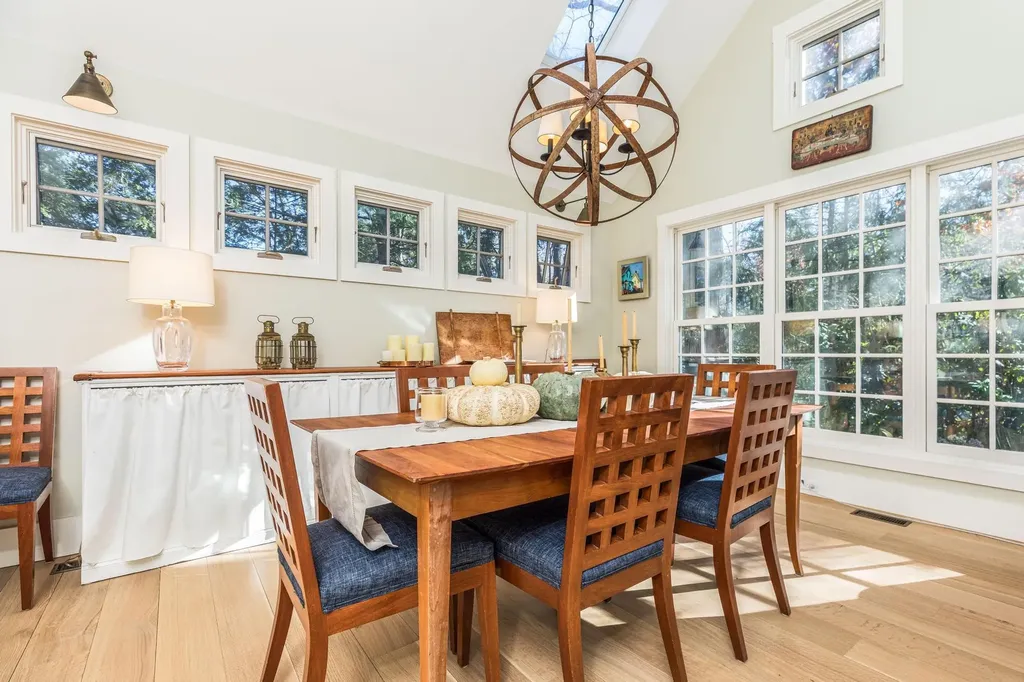 18 Mainmast Circle New Castle NH 03854