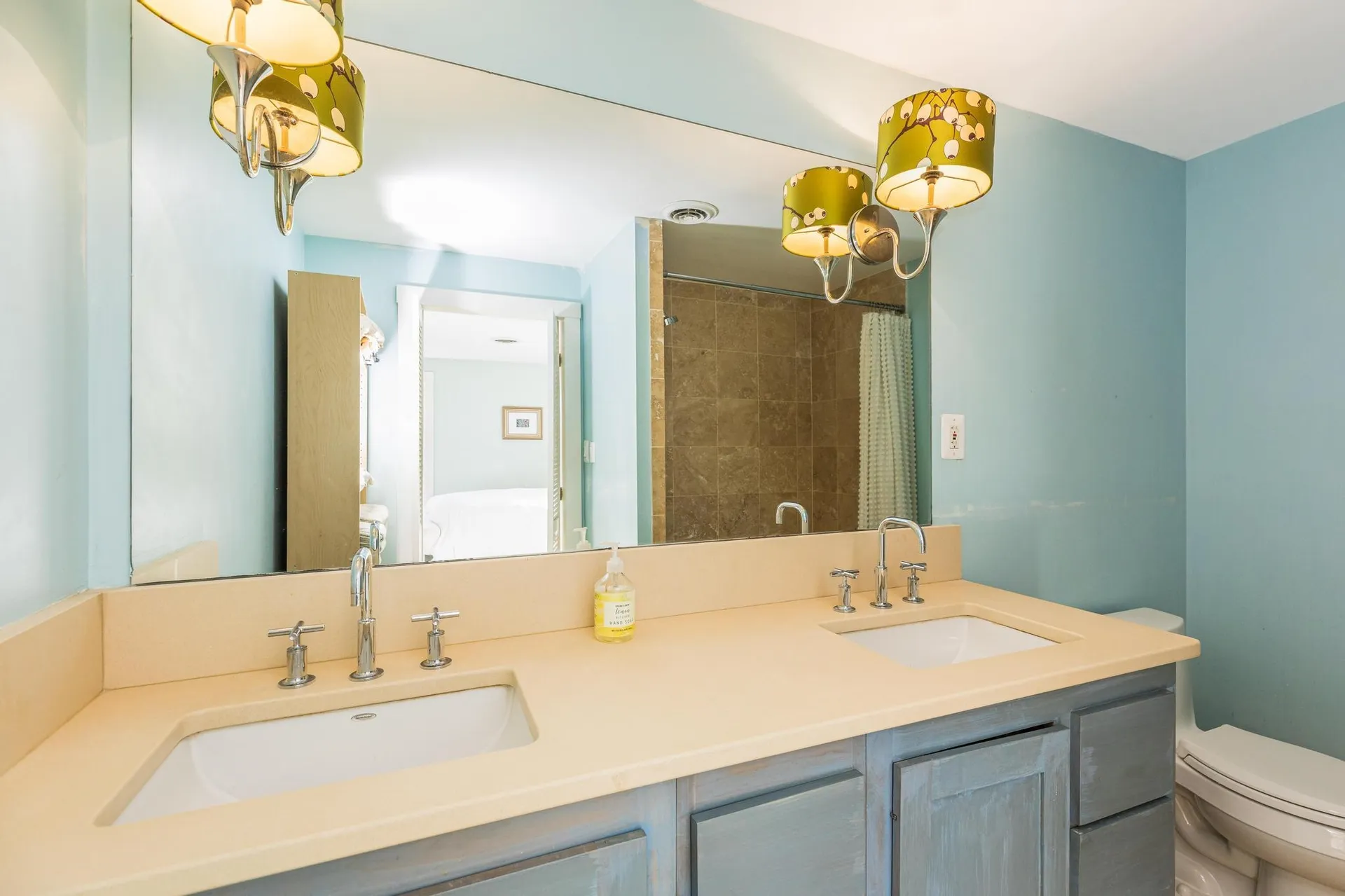 18 Mainmast Circle New Castle NH 03854