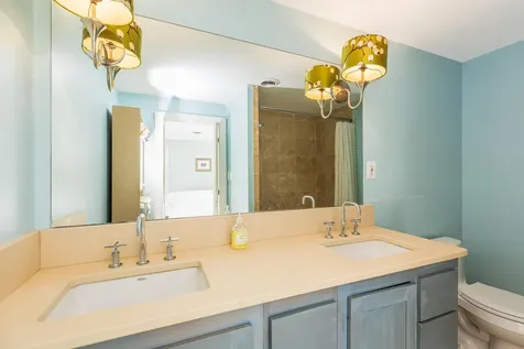 18 Mainmast Circle New Castle NH 03854