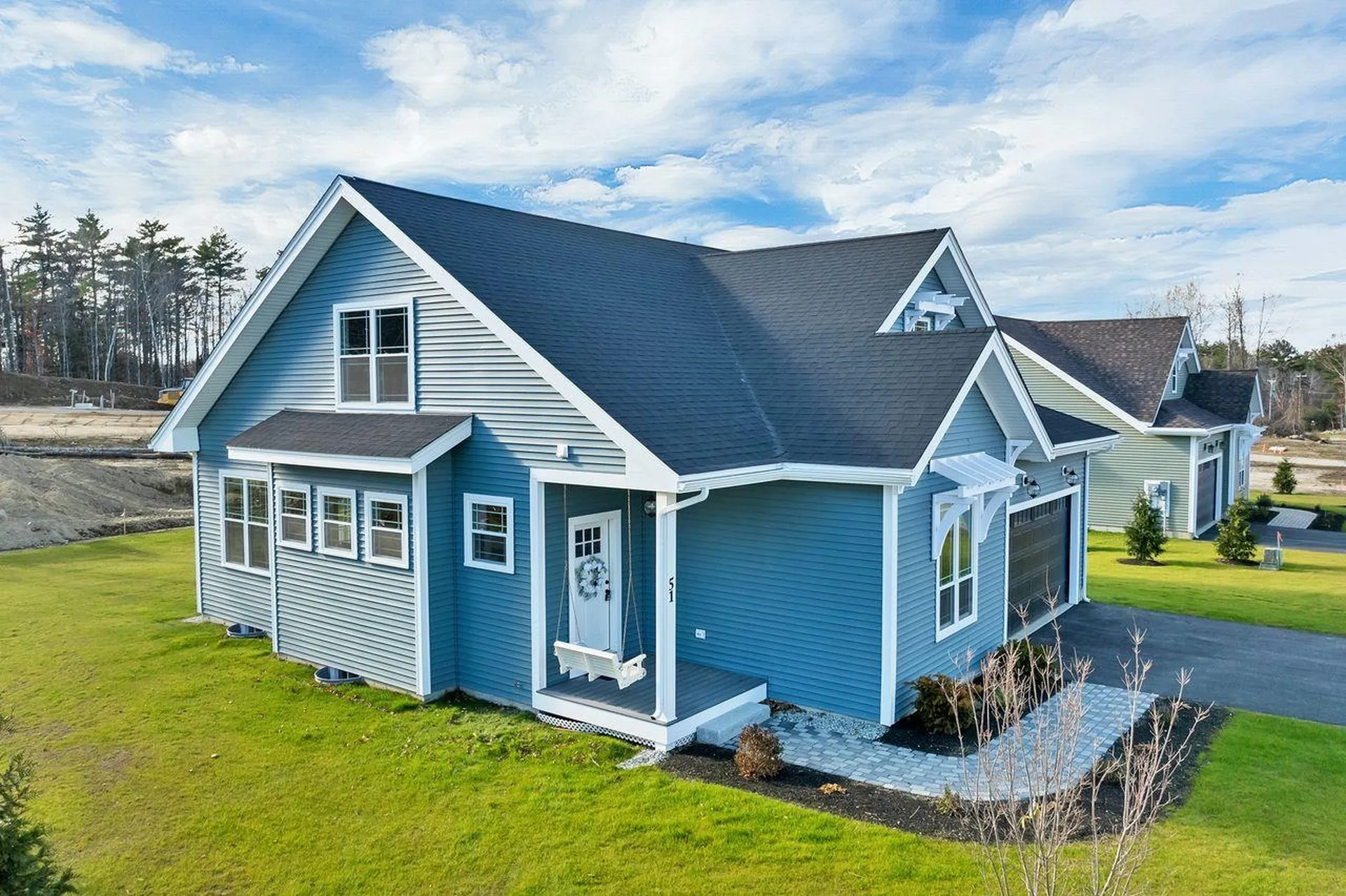 51 Lady Walsingham Way Laconia NH 03246