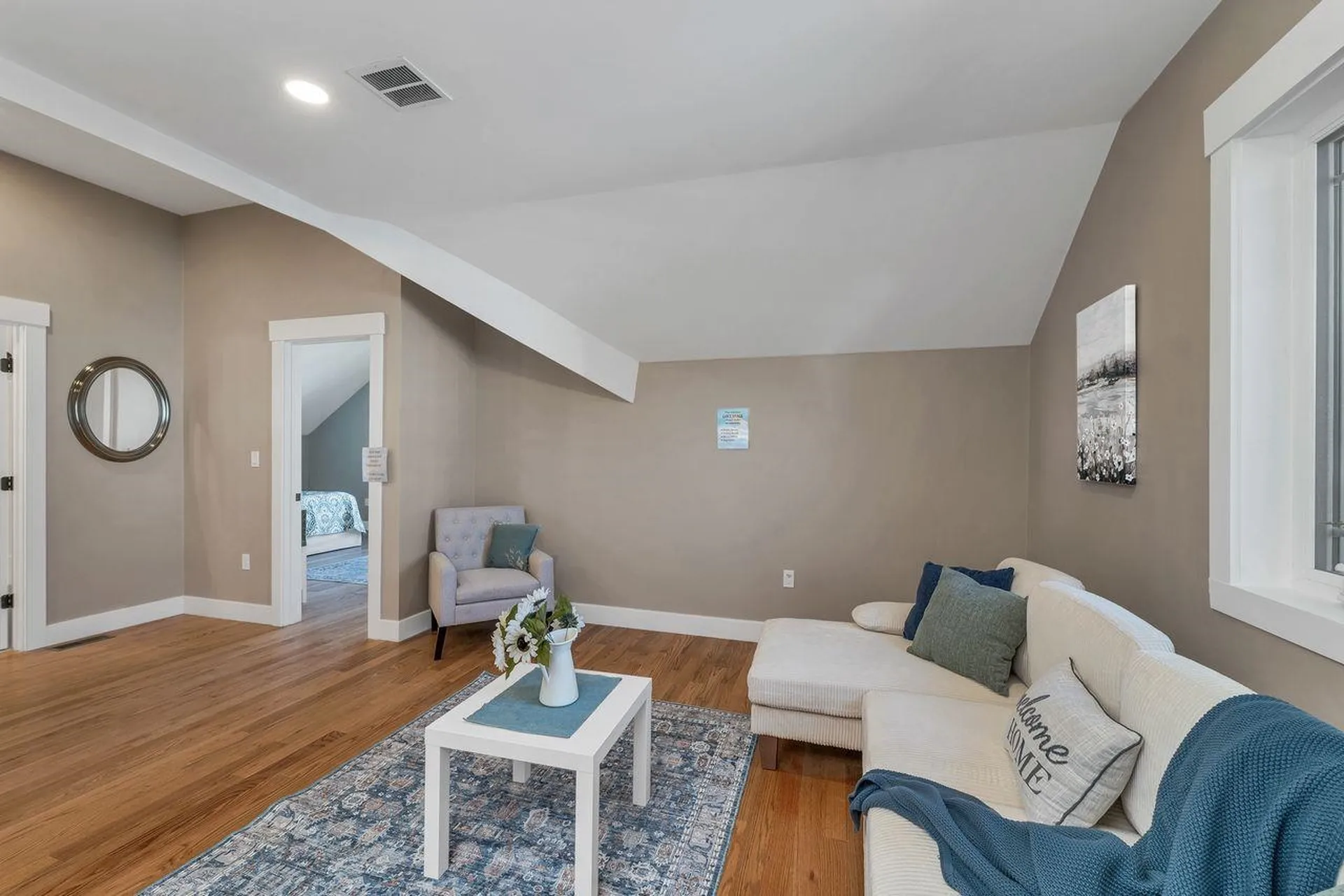 51 Lady Walsingham Way Laconia NH 03246