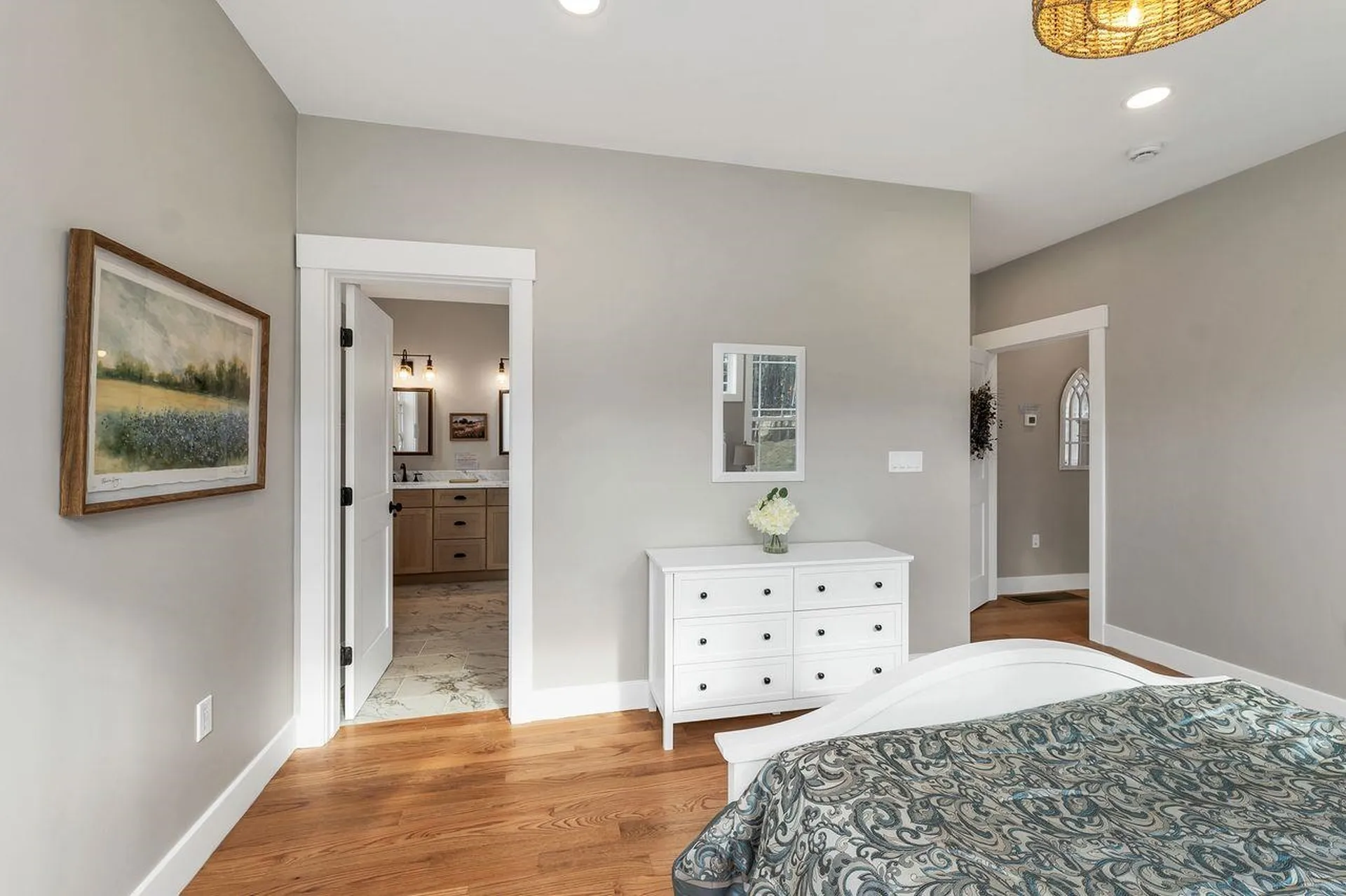 51 Lady Walsingham Way Laconia NH 03246