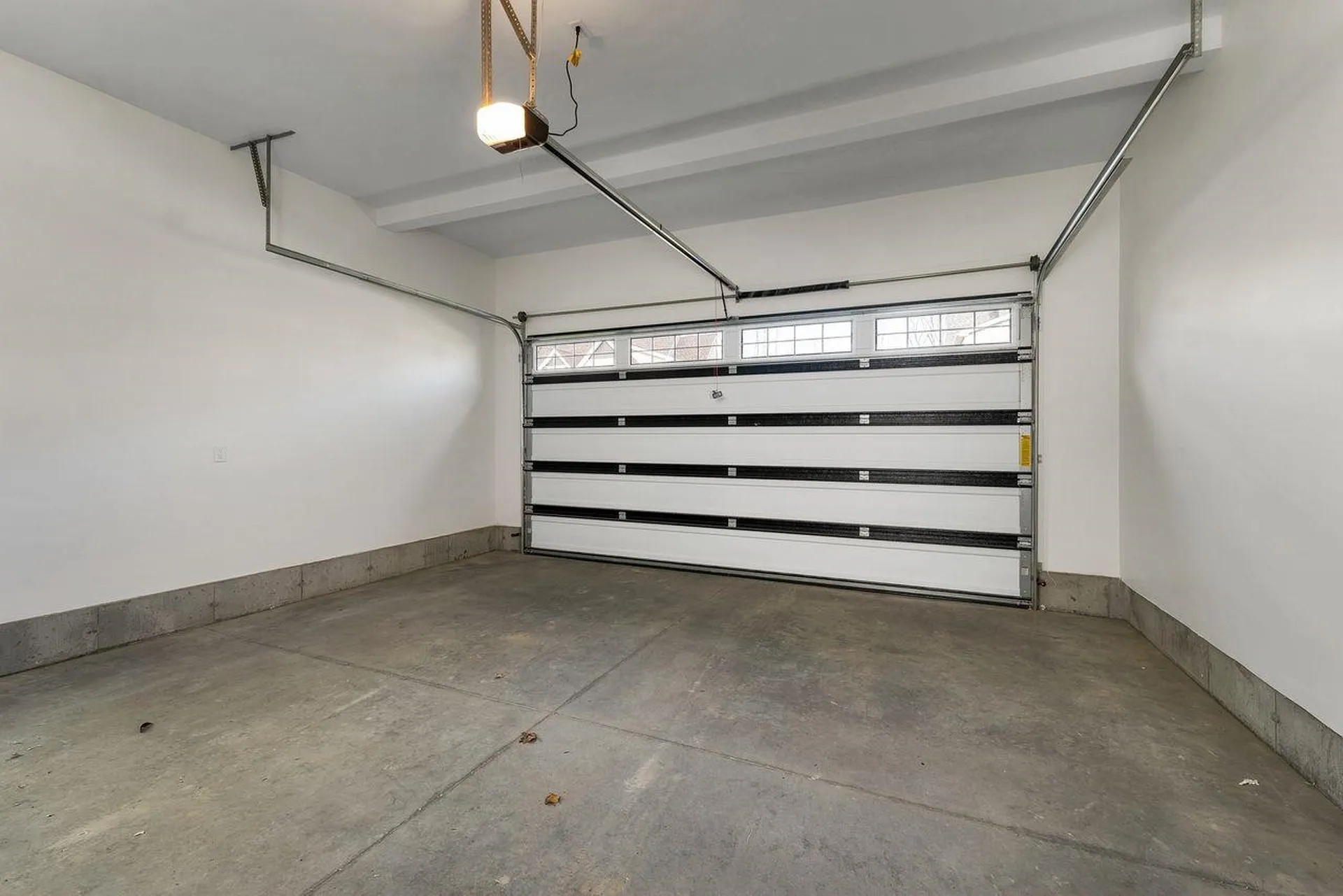 51 Lady Walsingham Way Laconia NH 03246