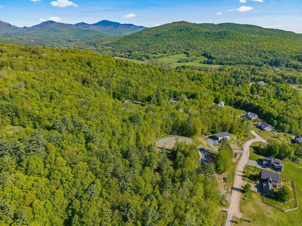 8 Mins Lane Underhill VT 05489