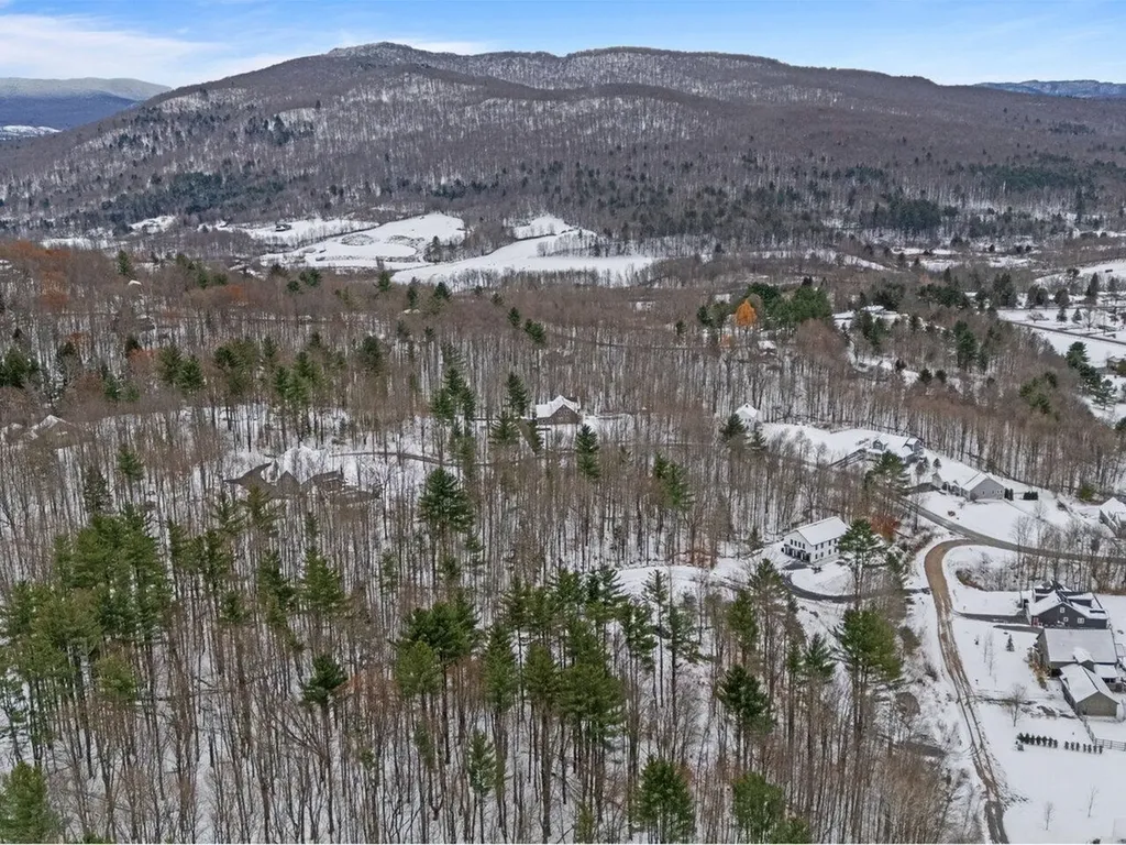 8 Mins Lane Underhill VT 05489
