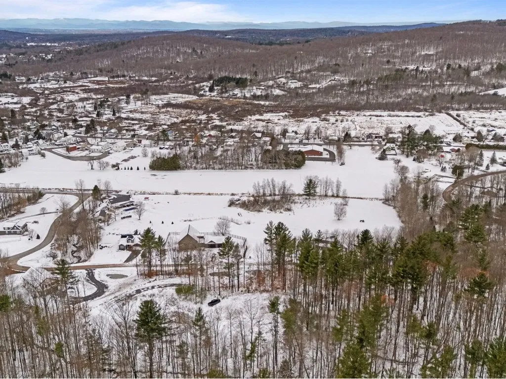 8 Mins Lane Underhill VT 05489