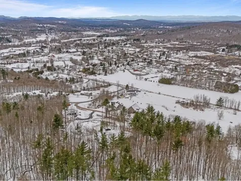 8 Mins Lane Underhill VT 05489