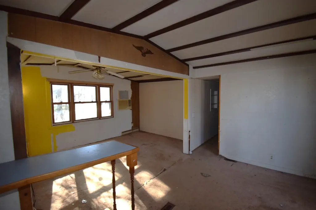 6 Dow Street Exeter NH 03833
