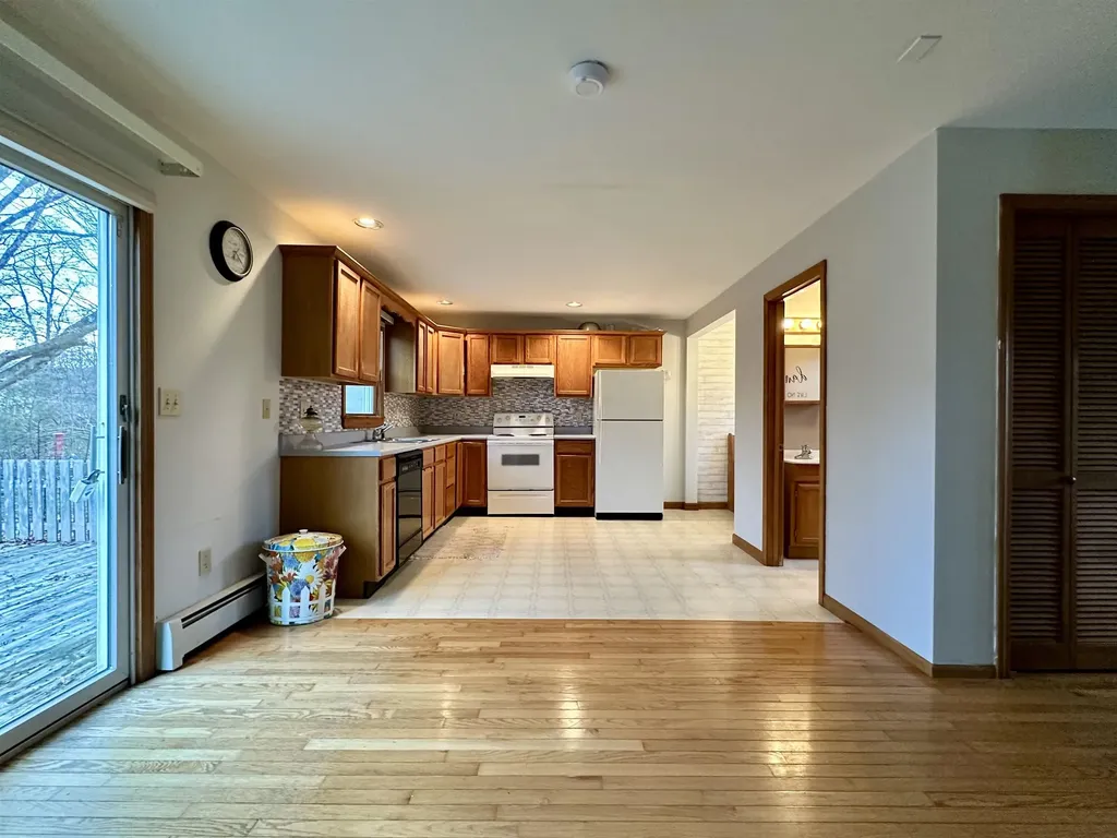 52 Hull Avenue Wallingford VT 05773