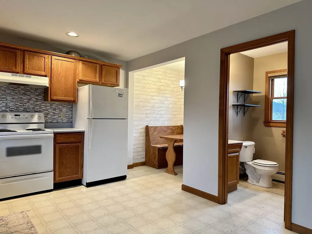 52 Hull Avenue Wallingford VT 05773