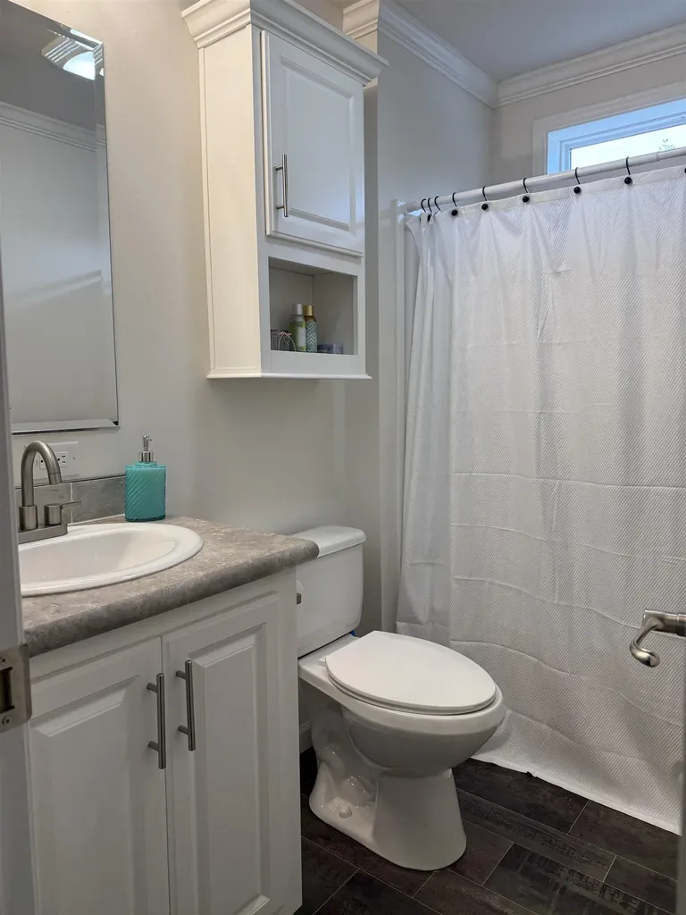 14 Sir Lancelot Drive Exeter NH 03833