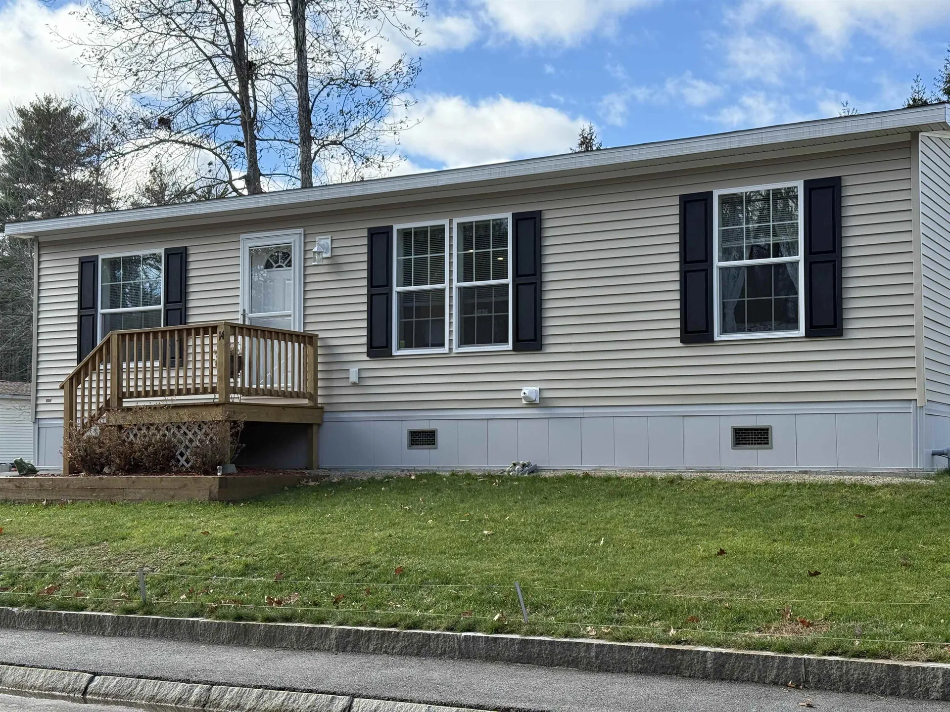 14 Sir Lancelot Drive Exeter NH 03833