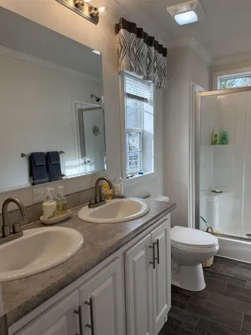 14 Sir Lancelot Drive Exeter NH 03833