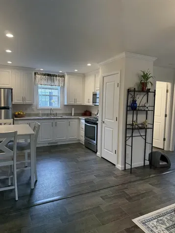 14 Sir Lancelot Drive Exeter NH 03833