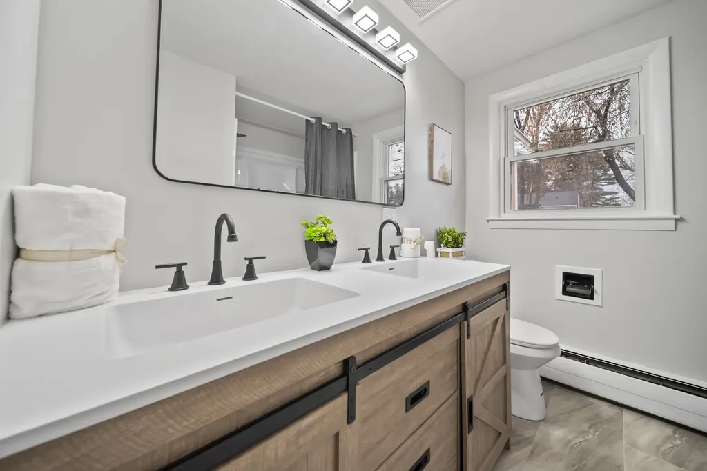 28 Joffre Street Goffstown NH 03045