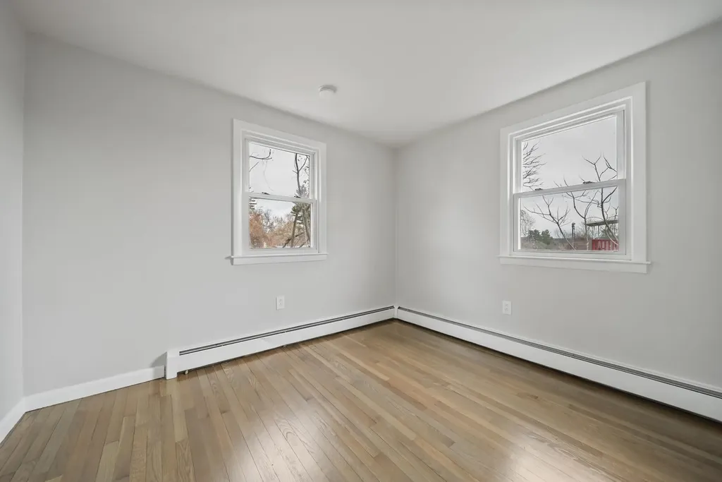 28 Joffre Street Goffstown NH 03045