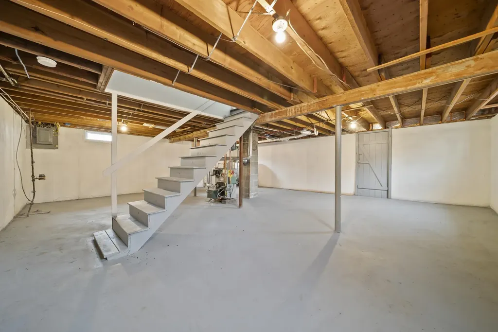 28 Joffre Street Goffstown NH 03045