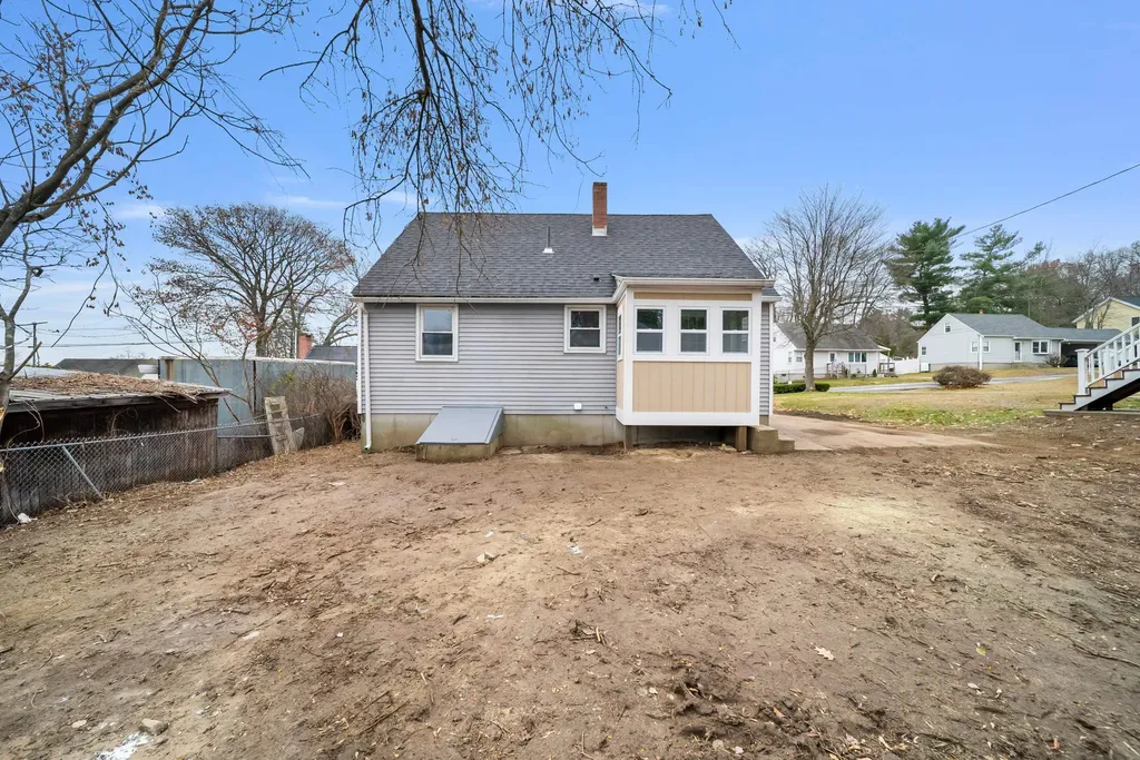 28 Joffre Street Goffstown NH 03045