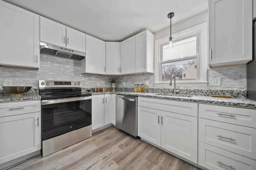 28 Joffre Street Goffstown NH 03045