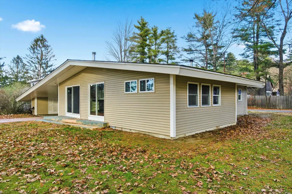 2 Memory Lane Hooksett NH 03106
