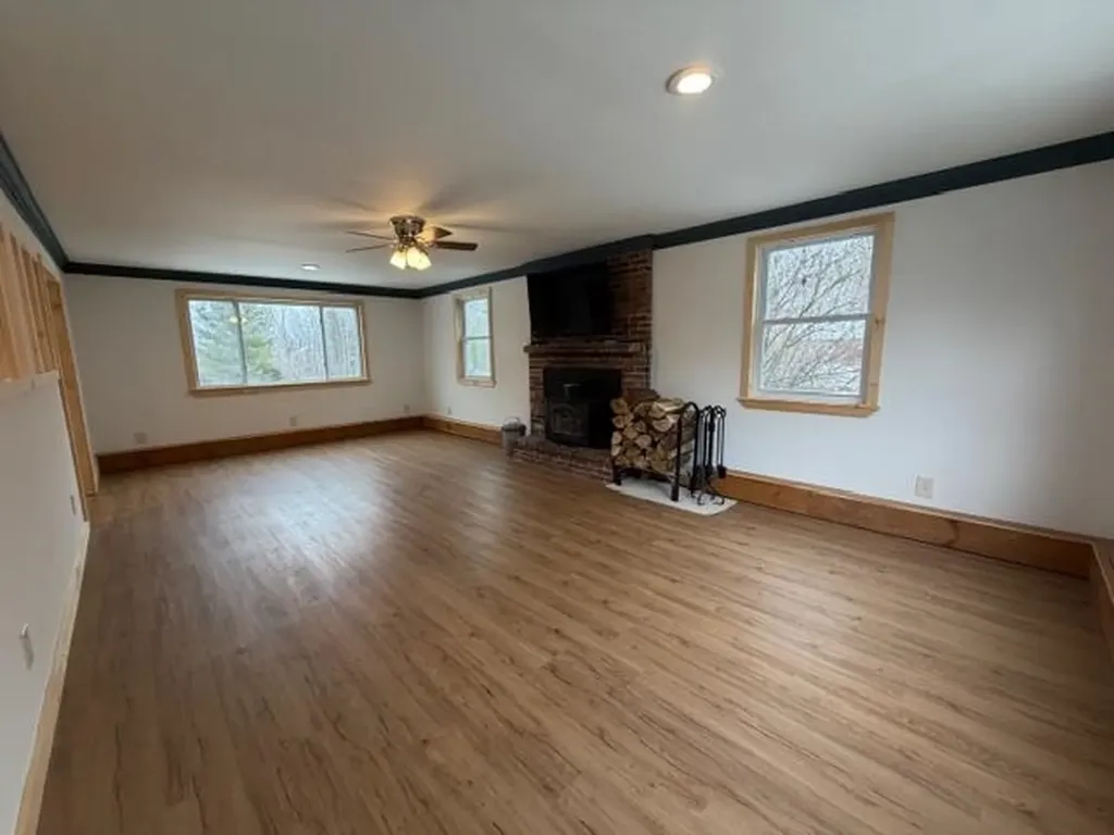 19 Village Road Shelburne NH 03581