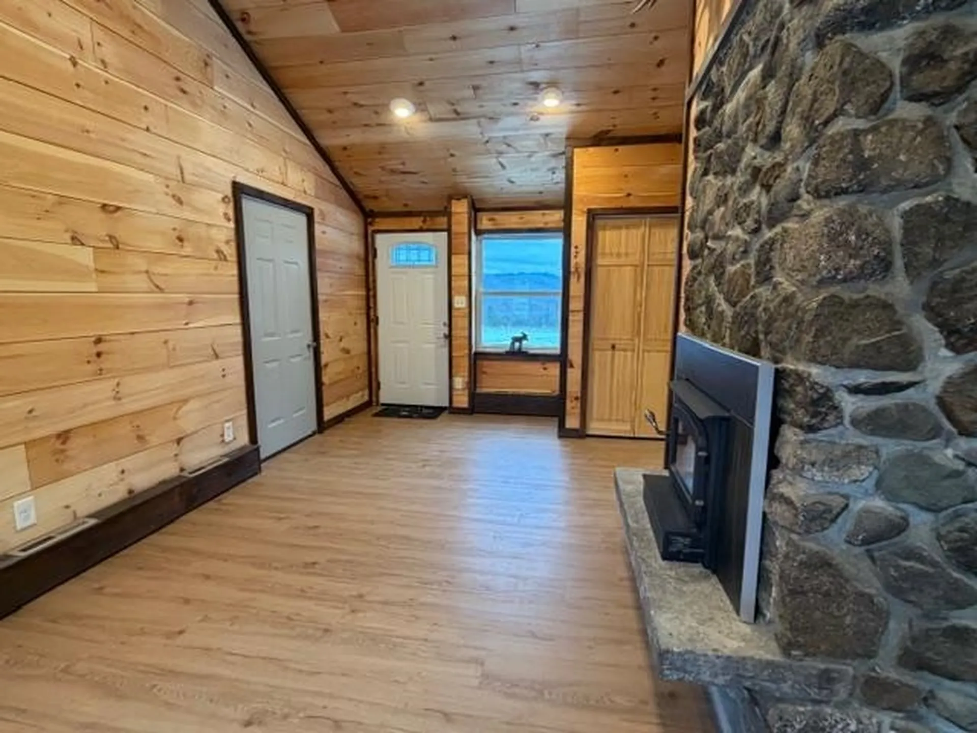 19 Village Road Shelburne NH 03581