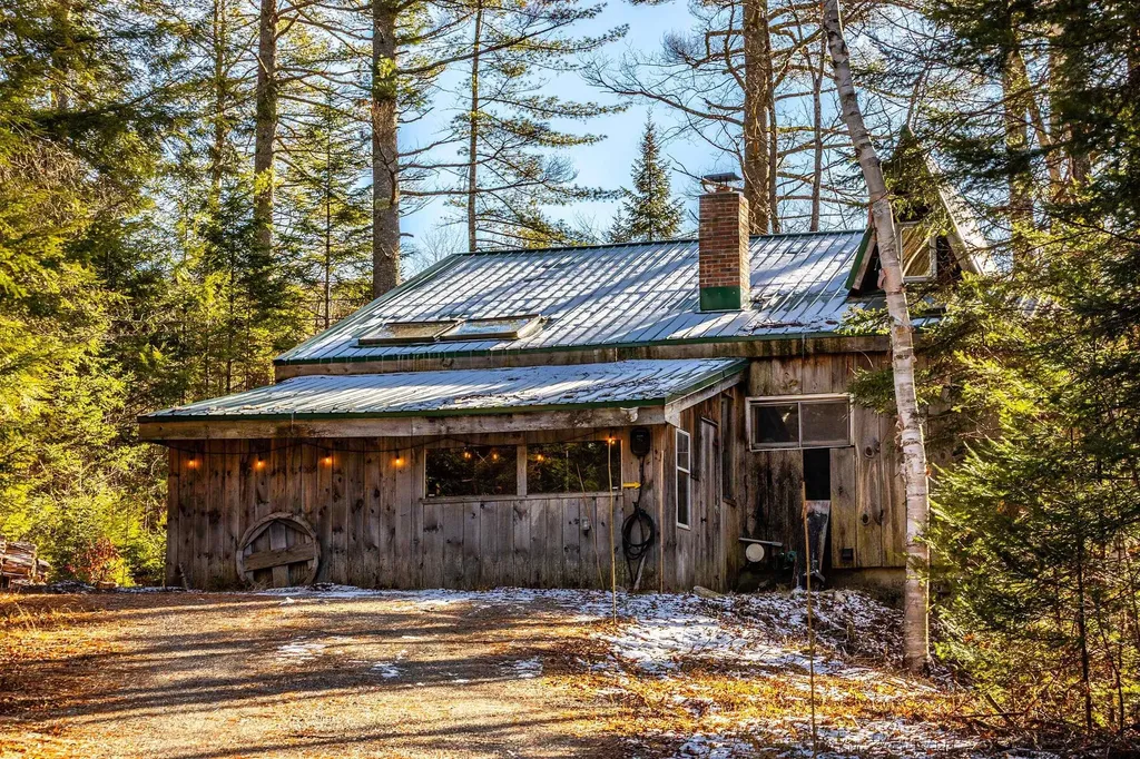 4410 Pikes Falls Road Jamaica VT 05343