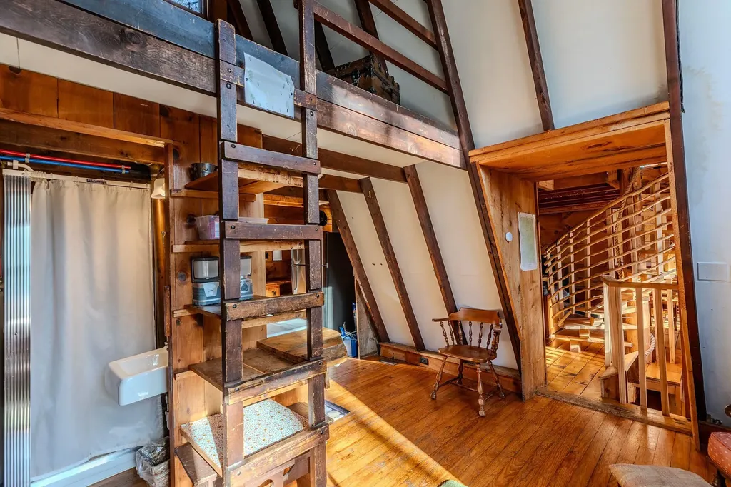 4410 Pikes Falls Road Jamaica VT 05343