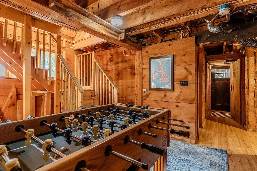 4410 Pikes Falls Road Jamaica VT 05343