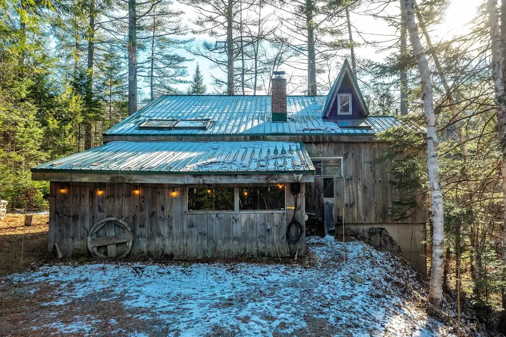 4410 Pikes Falls Road Jamaica VT 05343