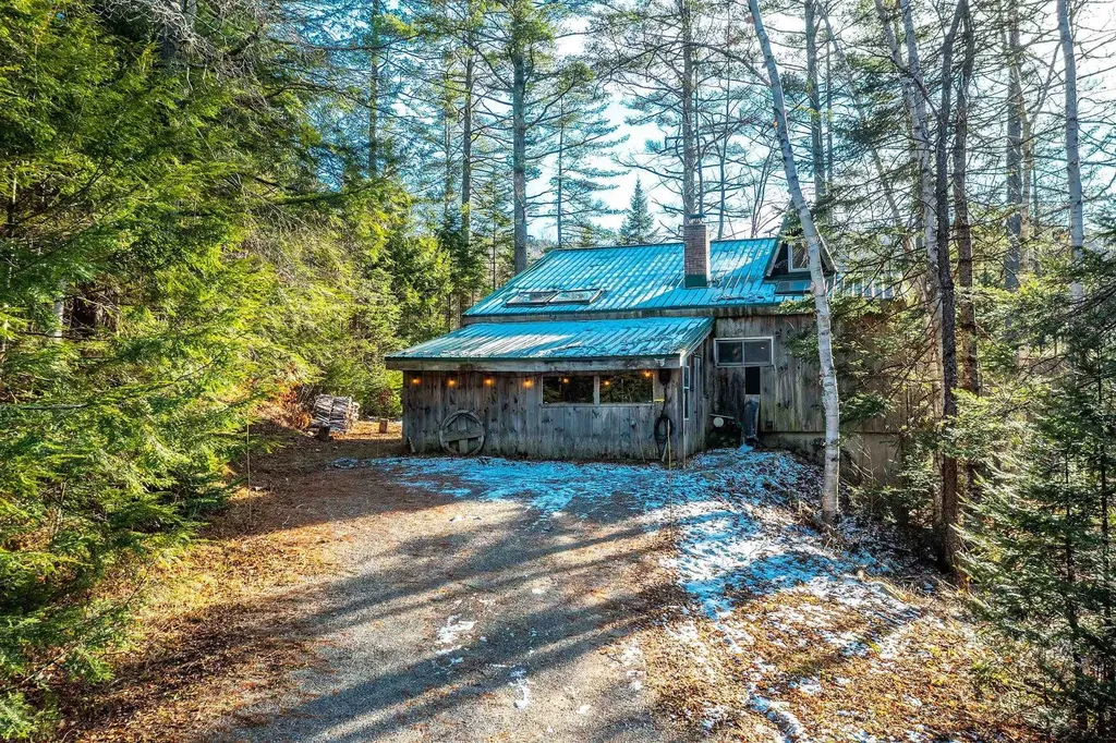 4410 Pikes Falls Road Jamaica VT 05343